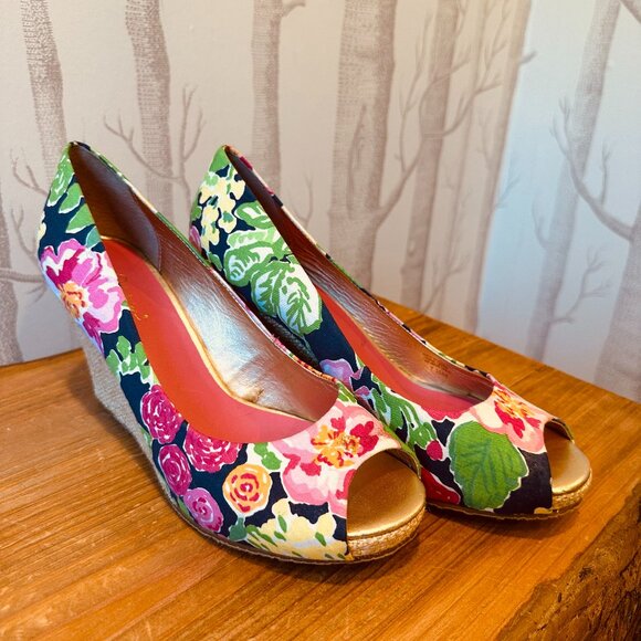 Lilly Pulitzer Floral Resort Wedges Size 7 1/2 NWOB - Picture 1 of 4